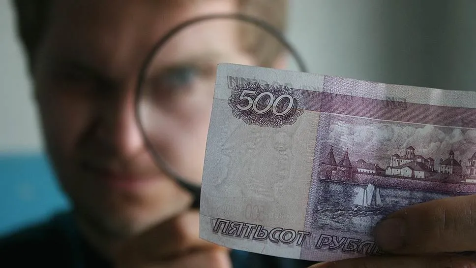 Кому и на сколько повысят зарплаты и пенсии