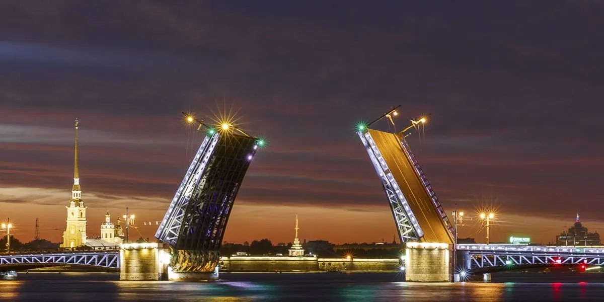 Санкт-Петербург Куда съездить на майские праздники