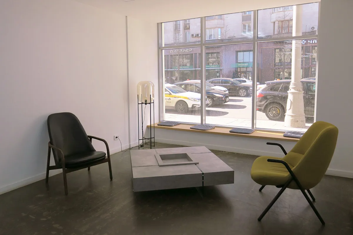 Уютный уголок в офисе банка