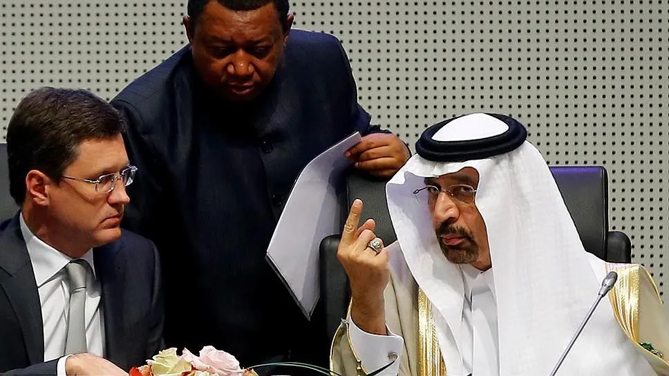 Снижения добычи для укрепления нефти оказалось недостаточно Рубль вновь начнет коррелировать с нефтью