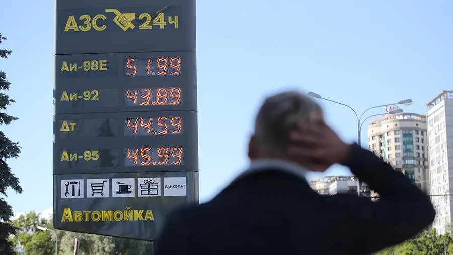 В России подорожает бензин