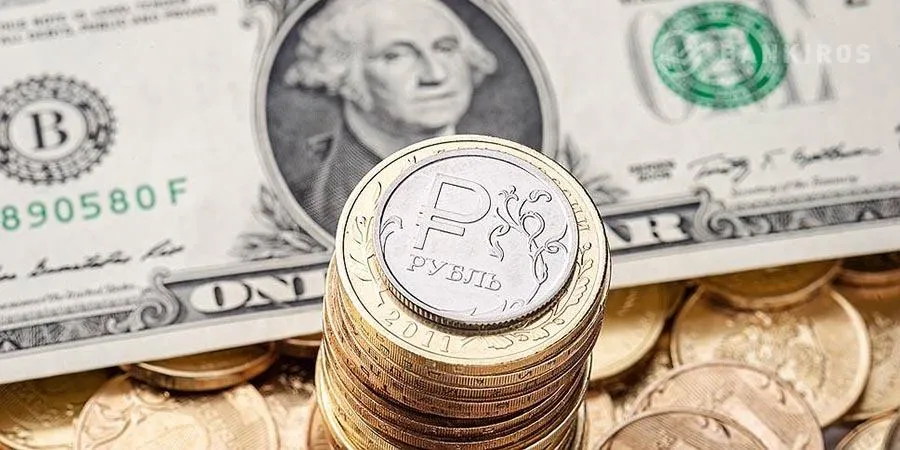 Вклады в долларах Не стоит поддаваться «потребительскому психозу»