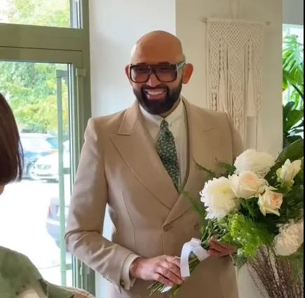 Николай Василенко в рекламе сервиса СберБанка «Оплата улыбкой», кадр из видео