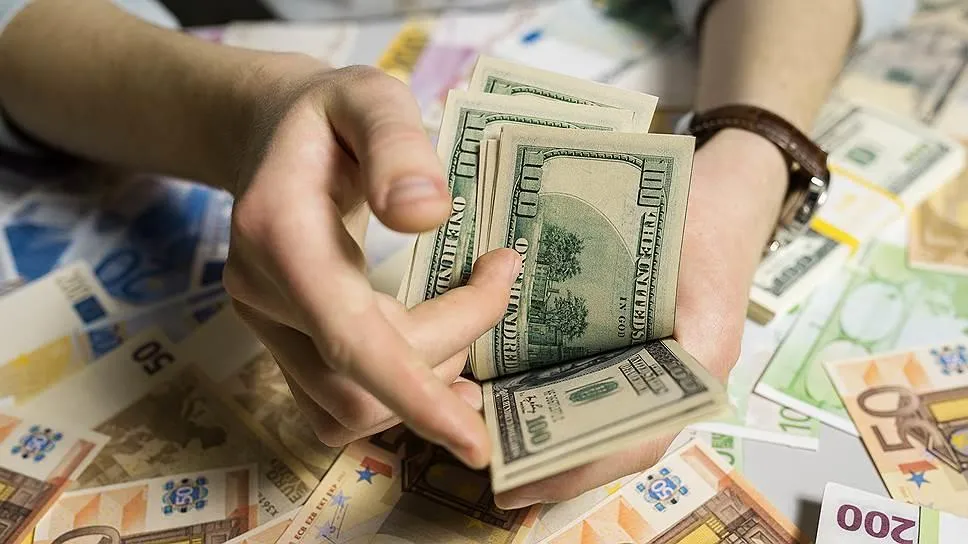 В какой валюте лучше хранить сбережения