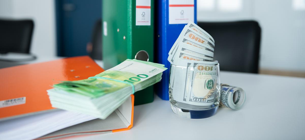 Сколько будут стоить доллар, евро и юань до конца недели: аналитик назвал цифры