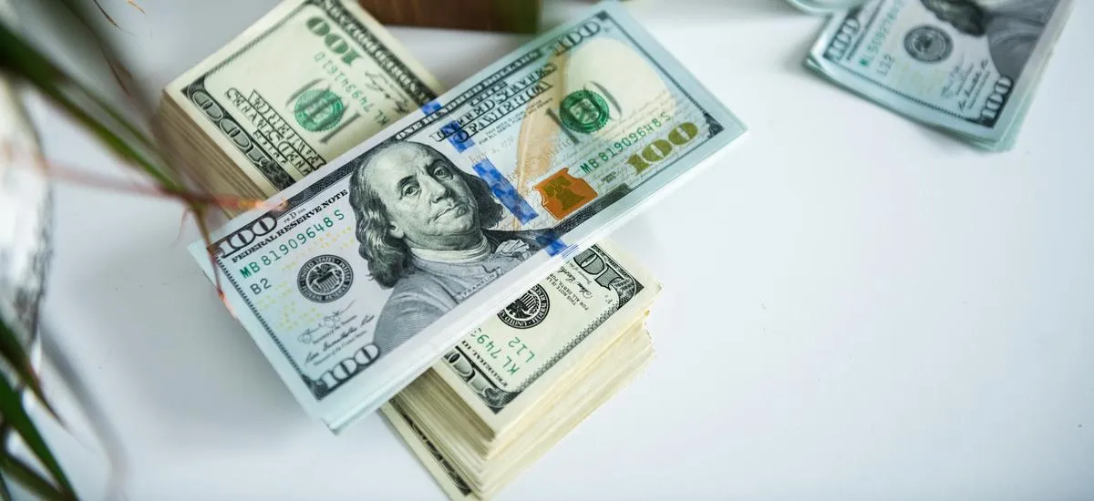 Курс доллара подскочит на 40 рублей: аналитик назвал два ключевых триггера