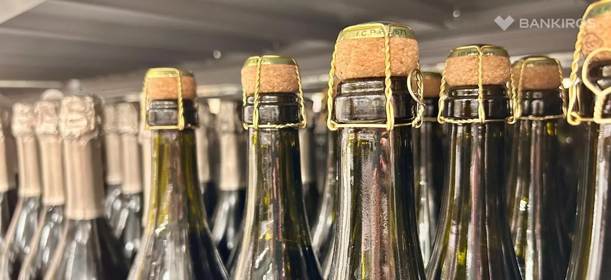 Как изменятся цены на алкоголь перед и после Нового года: ждать ли повышения?