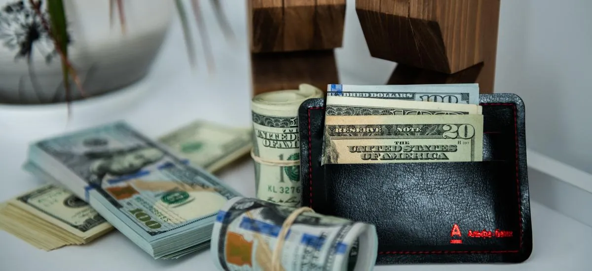 Курс доллара стабилизируется на новой отметке: прогноз на следующую неделю