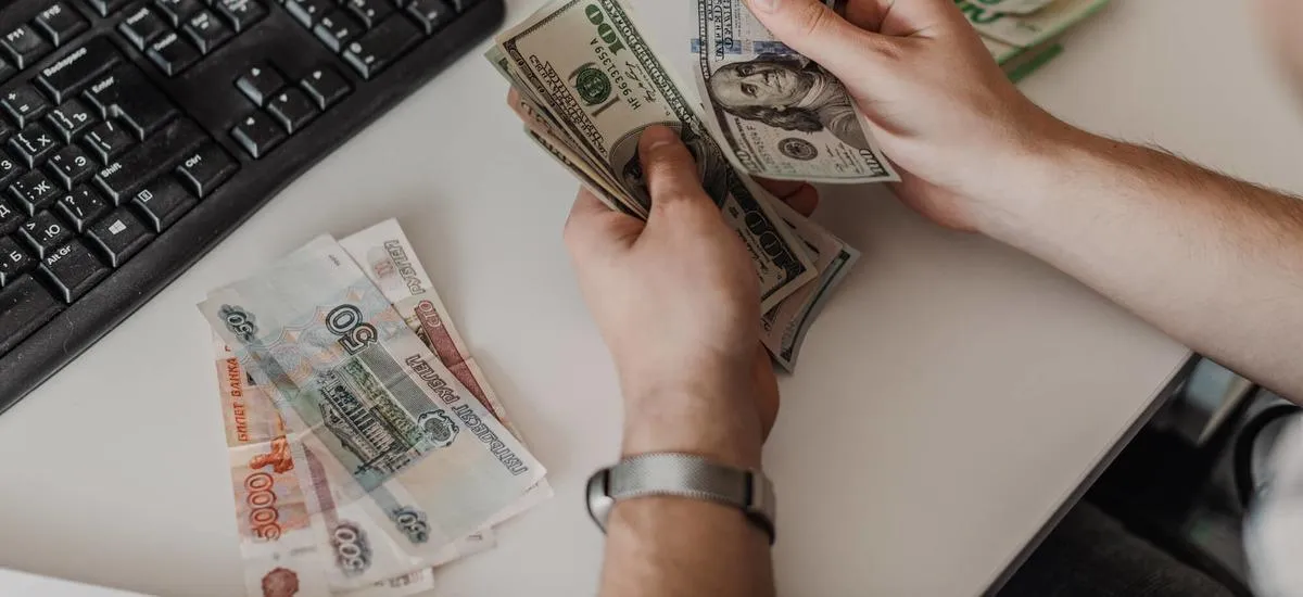 Инфляция и девальвация рубля: что ждет российских вкладчиков к концу года