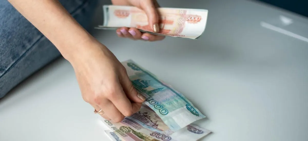 «Никуда не вкладываюсь» — новая реальность 65% опрошенных россиян: куда пойдут деньги остальных в 2026 году?