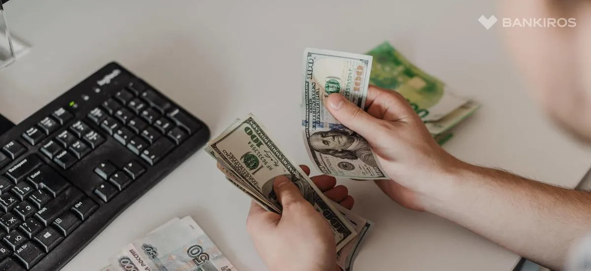Дальнейший рост доллара: что происходит с рублем?