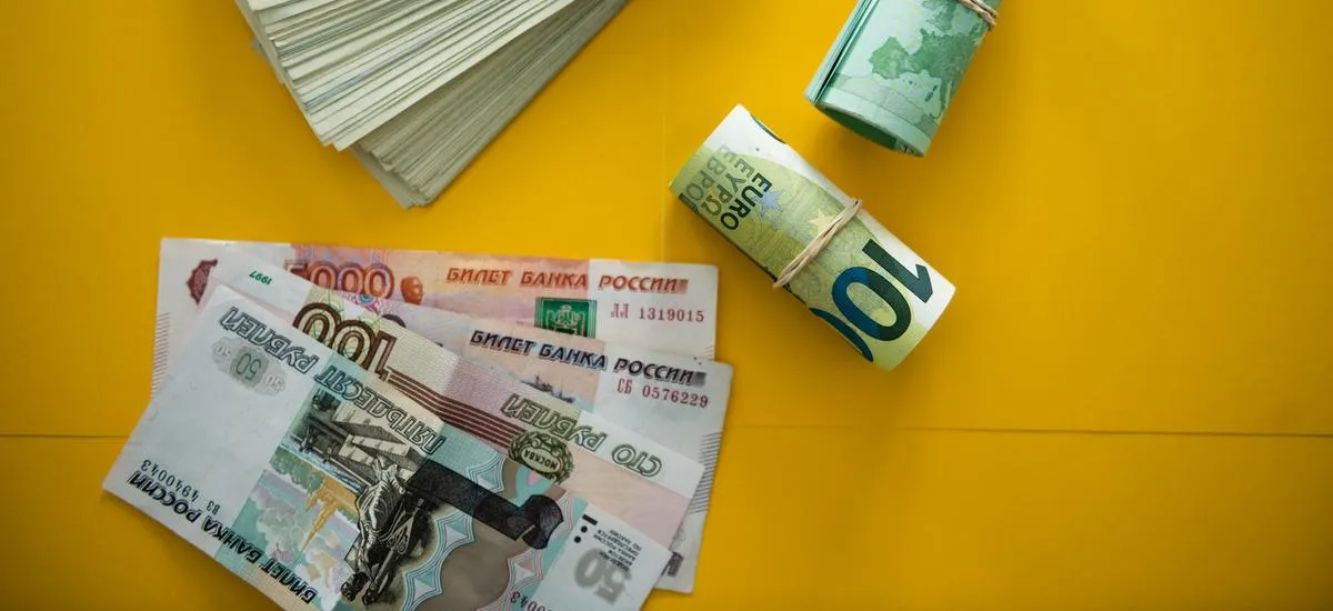 Курс валют с 30 июня по 6 июля: прогноз доллара, евро и юаня