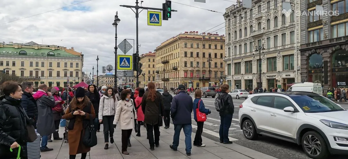 «Где-то только молоко в порошке, а где-то не хотят работать за 50 тысяч»: почему бедные регионы не станут богатыми?