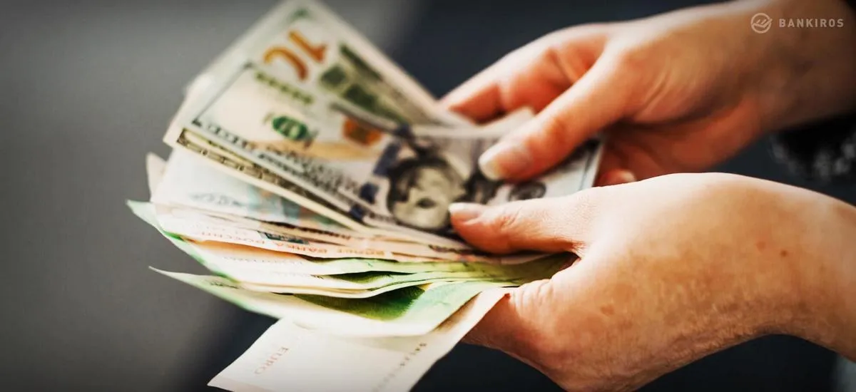 Аналитик Купцикевич рассказал, что понедельник принесет рублю