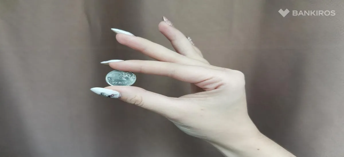 Лишаются денег и платят по долгам годы: россияне все чаще берут кредиты из-за мошенников