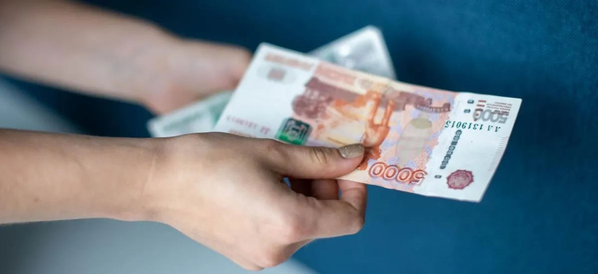 Россиянам предложили брать крупные кредиты перед Новым годом