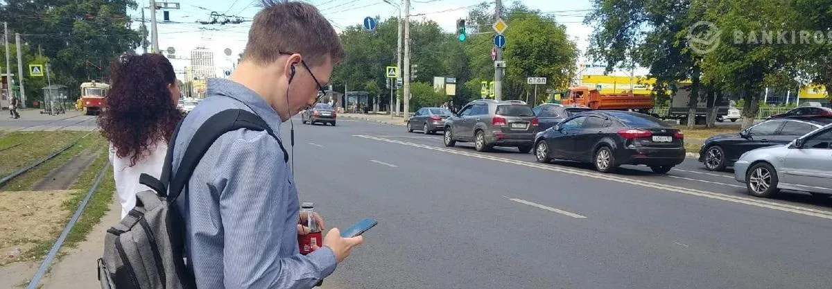 «Нет денег на подготовку к ЕГЭ»: почему молодые люди массово идут учиться в ПТУ?