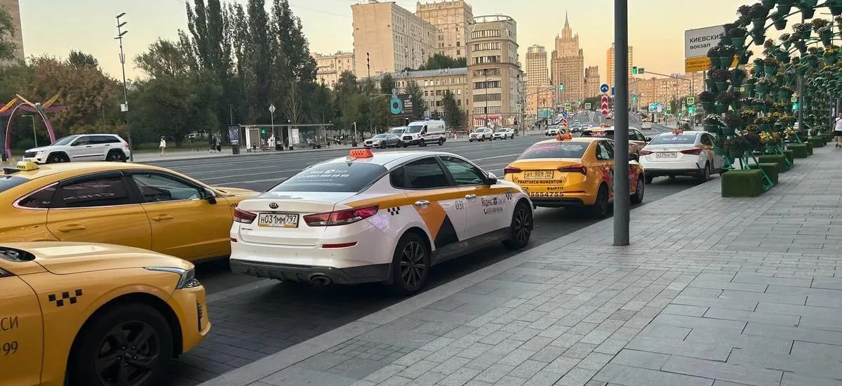 Цены на такси взлетят на треть из-за нового списка разрешенных авто