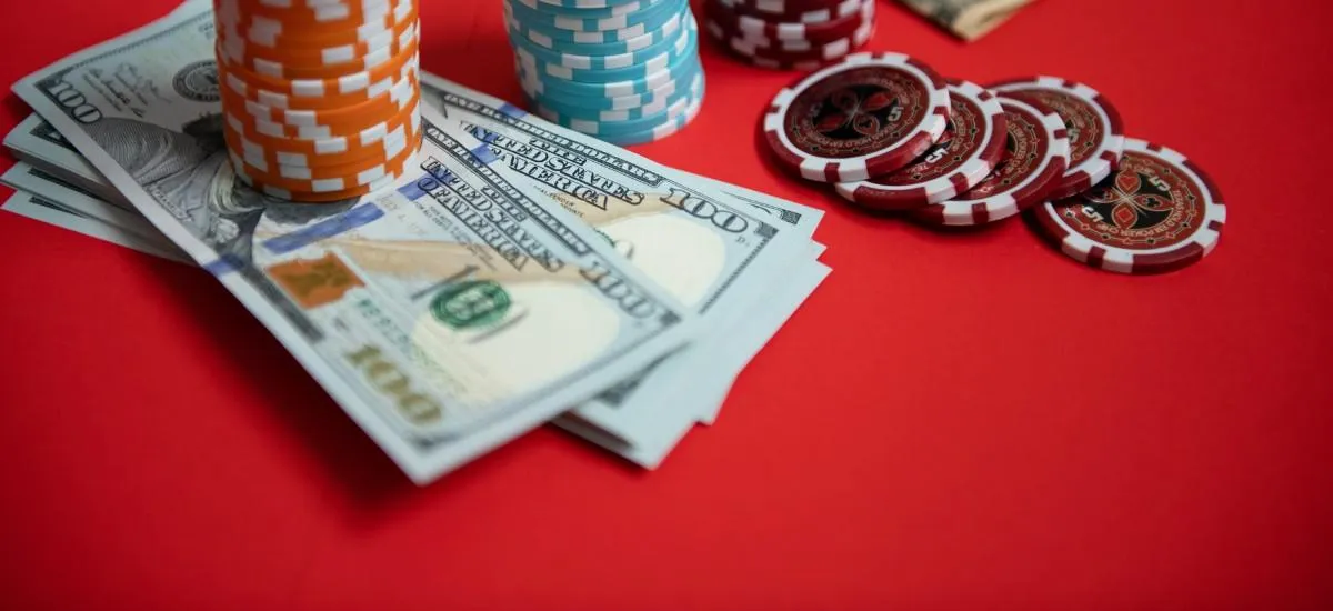 Доллар вернется к 100: «рубль накачан как бодибилдер перед фотосессией»