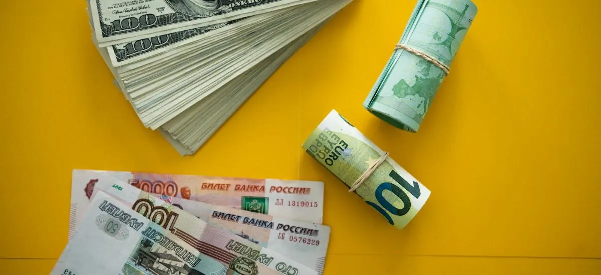 Доллар ослаб после заявлений Трампа: что будет с рублем после 3 сентября?