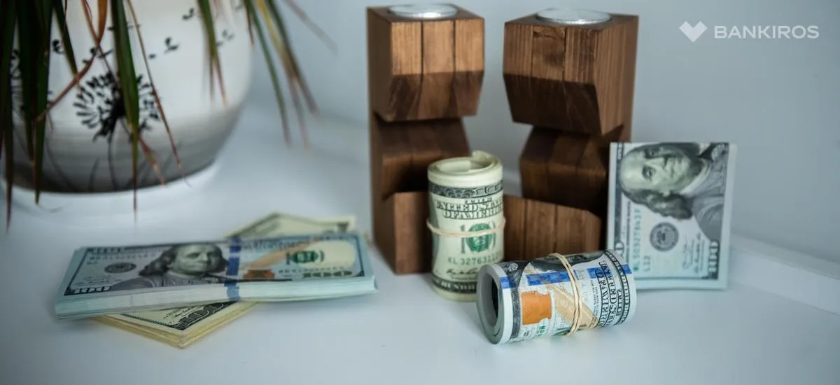 По рублю «ударят» два события: аналитик предсказал рост доллара минимум на 10%