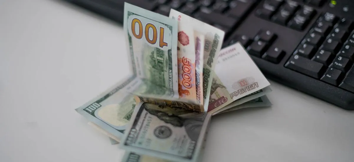 Укрепление рубля удивляет: как изменится курс доллара в 2026 году?