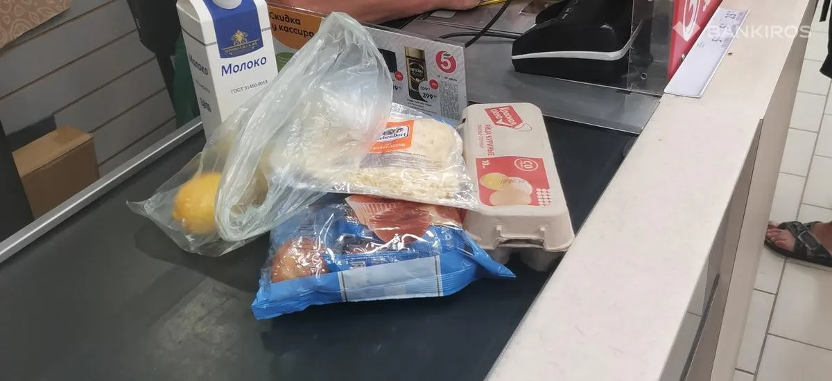 Россиянам выдадут денежные сертификаты на молоко и каши