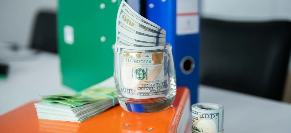 Под Новый год новые курсы валют: что произойдет с рублем в декабре